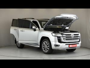 Toyota Land Cruiser 300 3.3D ZX - Image 14