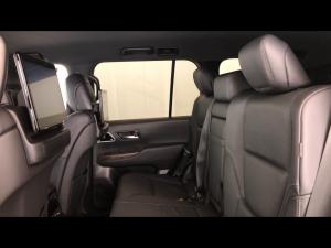 Toyota Land Cruiser 300 3.3D ZX - Image 21