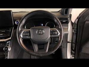 Toyota Land Cruiser 300 3.3D ZX - Image 26
