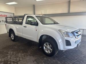 Isuzu D-Max Gen 6 250 single cab Fleetside safety - Image 1