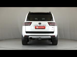 Toyota Land Cruiser 300 3.3D GR-Sport - Image 5
