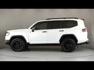 Toyota Land Cruiser 300 3.3D GR-Sport - Image 17