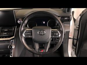 Toyota Land Cruiser 300 3.3D GR-Sport - Image 26