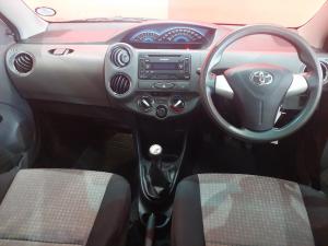 Toyota Etios hatch 1.5 Sprint - Image 6
