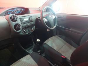 Toyota Etios hatch 1.5 Sprint - Image 7