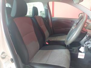 Toyota Etios hatch 1.5 Sprint - Image 10