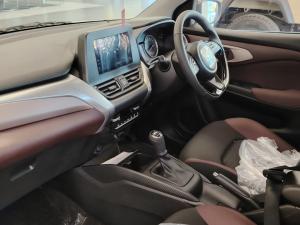 Toyota Starlet Cross 1.5 XS manual - Image 7