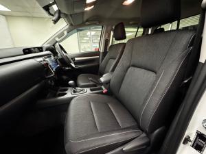 Toyota Hilux 2.4GD-6 double cab 4x4 Raider auto - Image 7
