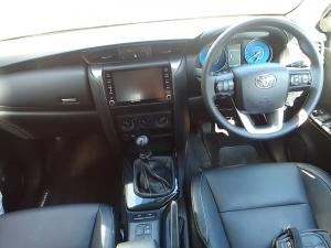 Toyota Fortuner 2.4GD-6 manual - Image 6