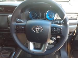 Toyota Fortuner 2.4GD-6 manual - Image 8