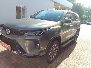 Toyota Fortuner 2.4GD-6 manual - Image 14