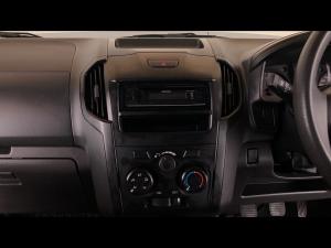 Isuzu D-Max Gen 6 250c single cab - Image 30