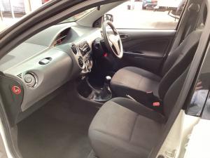 Toyota Etios hatch 1.5 Sport - Image 7