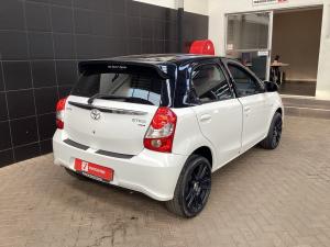 Toyota Etios hatch 1.5 Sport - Image 2