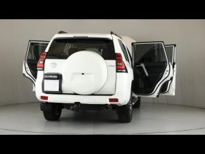 Toyota Land Cruiser Prado 2.8GD VX-L - Image 9