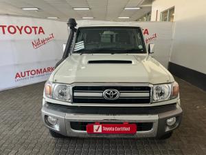 Toyota Land Cruiser 76 4.5D-4D V8 station wagon LX - Image 4