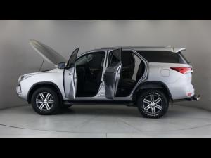 Toyota Fortuner 2.4GD-6 auto - Image 12