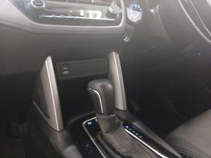 Toyota Corolla Cross 1.8 Hybrid XS - Image 13