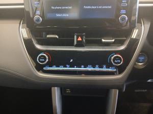 Toyota Corolla Cross 1.8 Hybrid XS - Image 17