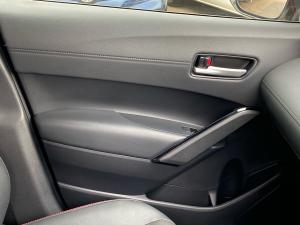 Toyota Corolla Cross 1.8 Hybrid GR-Sport - Image 16