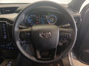 Toyota Hilux 2.8GD-6 48V double cab 4x4 Legend RS - Image 8