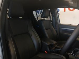 Toyota Hilux 2.8GD-6 48V double cab 4x4 Legend RS - Image 17