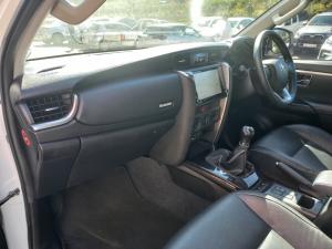 Toyota Fortuner 2.4GD-6 manual - Image 7