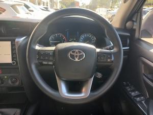 Toyota Fortuner 2.4GD-6 manual - Image 8
