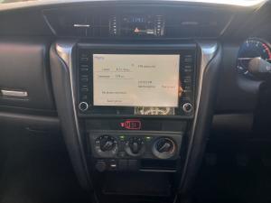 Toyota Fortuner 2.4GD-6 manual - Image 13
