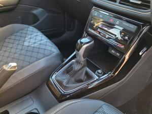Volkswagen T-CROSS 1.0 TSI R-LINE DSG - Image 11