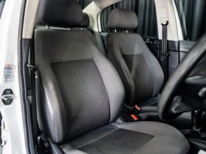 Volkswagen Polo Vivo sedan 1.4 Trendline - Image 11