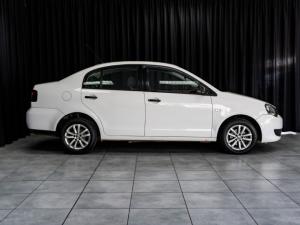 Volkswagen Polo Vivo sedan 1.4 Trendline - Image 3