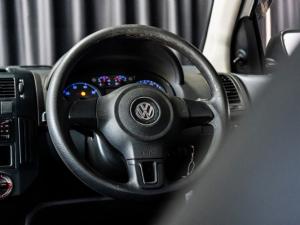 Volkswagen Polo Vivo sedan 1.4 Trendline - Image 9