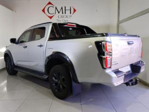 Isuzu D-Max 3.0TD double cab V-Cross - Image 4