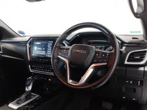 Isuzu D-Max 3.0TD double cab V-Cross - Image 8