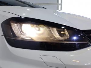 Volkswagen Golf R auto - Image 10