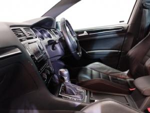 Volkswagen Golf R auto - Image 9