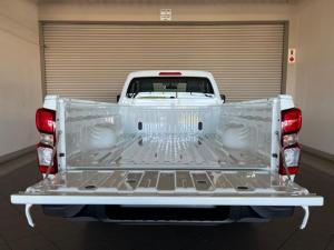 Isuzu D-Max 3.0TD single cab LS auto - Image 4