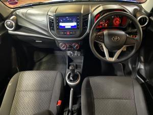 Toyota Vitz 1.0 XR manual - Image 7