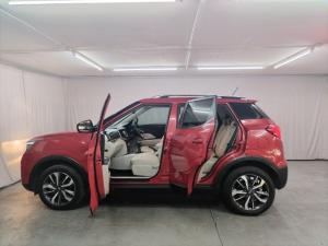 Mahindra XUV300 1.5TD W8 - Image 10