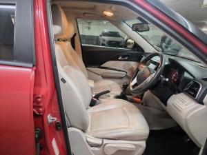Mahindra XUV300 1.5TD W8 - Image 8