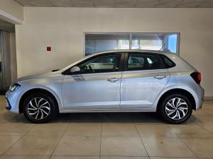 Volkswagen Polo hatch 1.0TSI Life manual - Image 2