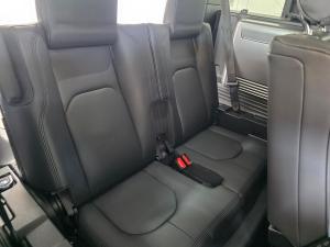 Land Rover Defender 110 D350 X-Dynamic HSE - Image 12