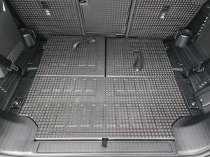 Land Rover Defender 110 D350 X-Dynamic HSE - Image 14
