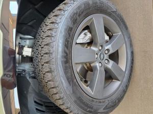 Land Rover Defender 110 D350 X-Dynamic HSE - Image 6
