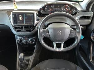 Peugeot 208 1.2 Active - Image 15
