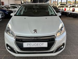Peugeot 208 1.2 Active - Image 2