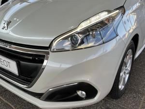Peugeot 208 1.2 Active - Image 4