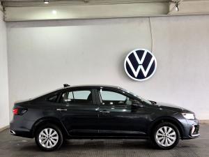 Volkswagen Polo sedan 1.6 Life manual - Image 7
