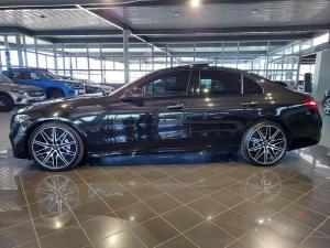 Mercedes-Benz C-Class C43 - Image 9